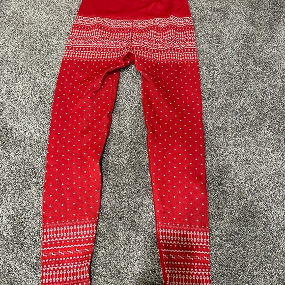 Fabletics M Holiday Workout Set - Picture 3 of 3